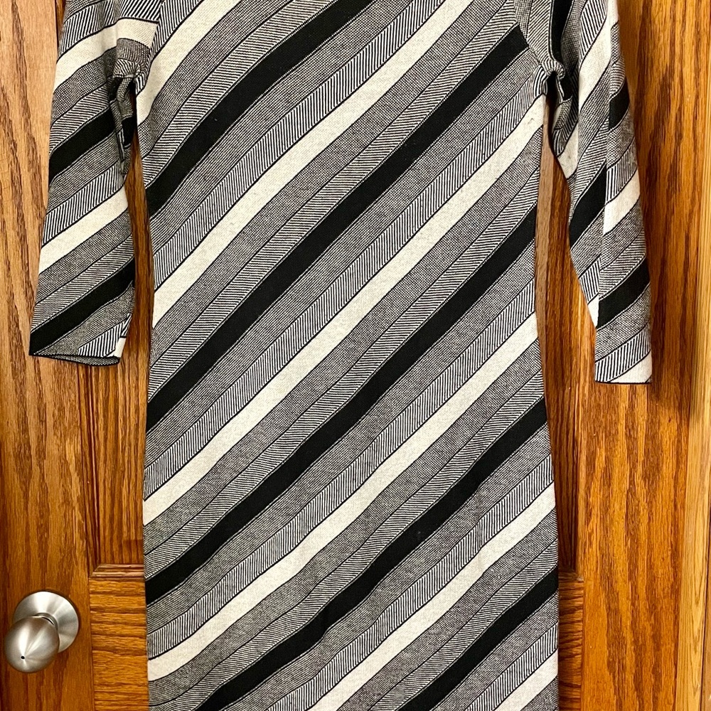 Ann Taylor Factory Striped Black and White 3/4 Sleeve Dress